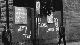 Strajk okupacyjny załogi Stoczni im. Lenina. Gdańsk 08.1980. Fot. PAP/S. Markowski