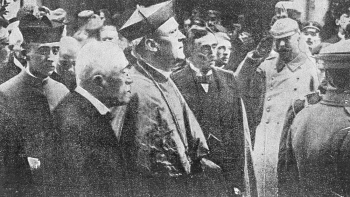 Członkowie Rady Regencyjnej - od lewej: hrabia Józef Ostrowski, arcybiskup Aleksander Kakowski i książę Stanisław Lubomirski. Fot. PAP/CAF/Reprodukcja