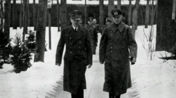 Marszałek Bock w rozmowie z Adolfem Hitlerem. Wilczy Szaniec. Styczeń 1942 r. Fot. NAC