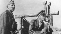Gen. Friedrich Paulus w Stalingradzie. Obok niego gen. Hermann Hoth. Fot. NAC