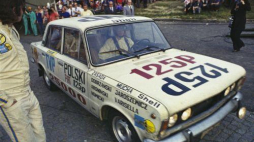 Ustanowienie światowego rekordu prędkości na 50 000 km Fiatem 125p FSO. Wrocław, 1973 r. Fot. PAP/Ch. Niedenthal