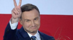 Andrzej Duda podczas wieczoru wyborczego w sztabie w Warszawie. Fot. PAP/J. Turczyk