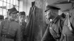 Przesłuchanie polskiego żołnierza w 1939 r. Fot. IPN