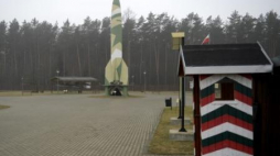 Replika rakiety V2 w Parku Historycznym w Bliźnie k. Ropczyc. Fot. PAP/D. Delmanowicz