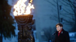 Premier Beata Szydło podczas obchodów XI Międzynarodowego Dnia Pamięci o Ofiarach Holokaustu. Fot. PAP/J. Turczyk