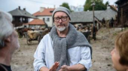 Reżyser Wojciech Smarzowski na planie filmu „Wołyń”. Fot. PAP/W. Pacewicz