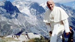 Jan Paweł II w górach 1986 r. Fot. PAP/EPA