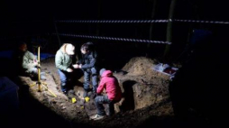 Prace ekshumacyjne w okolicach Zgórska prowadzone przez Fundację Niezłomni. Fot. PAP/P. Polak 
