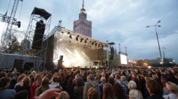 Koncert „Super Warszawa” na Placu Defilad w ramach projektu „Warszawa jest trendy”. Fot. PAP/L. Szymański 