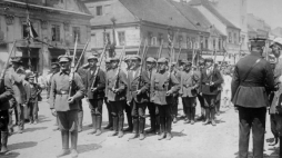 III powstanie śląskie - pododdział powstańczy w Rybniku. 1921 r. Fot. NAC