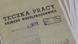 Dokumenty dot. TW "Bolka", znalezione w domu szefa MSW z lat 80. gen. Czesława Kiszczaka. Fot. PAP/J. Turczyk 