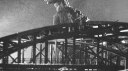 Kadr z filmu Gojira (1954). Źródło: Wikipedia
