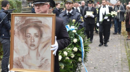 Uroczystości pogrzebowe Anny Szałapak na Cmentarzu Rakowickim w Krakowie. Fot. PAP/J. Bednarczyk 