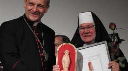 Laureatka nagrody św. Maksymiliana Kolbego, elżbietanka Jadwiga Wyrozumska. Źródło: Oficjalna strona diecezji bielsko-żywieckiej