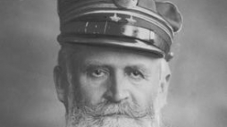  Ignacy Mielżyński - hrabia, właściciel majątku Iwno, uczestnik Powstania Wielkopolskiego. Fotografia portretowa w mundurze. Źródło: NAC