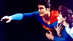 Christopher Reeve jako Superman i Margot Kidder. Fot. PAP/EPA