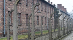 Teren byłego obozu Auschwitz I. Fot. PAP/J. Bednarczyk