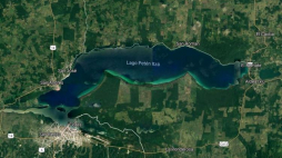 Jezioro Petén Itzá. Źródło: Google Maps