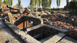 Ruiny krematorium w Auschwitz II-Birkenau. Fot. PAP/J. Ochoński