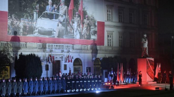 Uroczystość odsłonięcia pomnika prezydenta Lecha Kaczyńskiego w Warszawie. Fot. PAP/R. Pietruszka