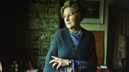Maria Kuncewiczowa w swoim domu przy ul. Juliusza Małachowskiego 19 w Kazimierzu Dolnym. 1980 r. Fot. PAP/PAI/I. Jarosińska