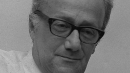Polska 1970. Pisarz, eseista i scenarzysta filmowy Kazimierz Brandys. PAP/Archiwum