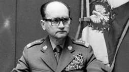 Gen. Wojciech Jaruzelski ogłasza stan wojenny. Fot. PAP
