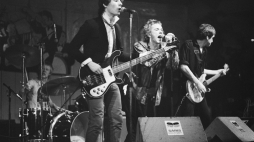 Występ Sex Pistols w Paradiso 6 stycznia 1977, Amsterdam, Holandia. Źródło: Wikimedia Commons