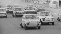 Poznań, 07.1978. Eliminacje wyścigów samochodowych Mistrzów Polski. Fot. PAP/Z. Staszyszyn