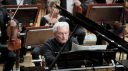 Pianista i kompozytor Zygmunt Krauze. Fot. PAP/L. Szymański