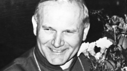 Kardynał Karol Wojtyła. Fot. PAP/Reprodukcja J. Grelowski