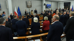 Senatorowie na sali obrad izby w Warszawie. Fot. PAP/P. Nowak