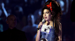 Amy Winehouse w 2007 r. podczas MTV Europe Music Awards w Monachium. Fot. EPA/HUBERT BOESL Dostawca:PAP/EPA/H. Boesl