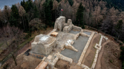 Ruiny zamku w Lanckoronie. 01.03.2024. Fot. PAP/Ł. Gągulski