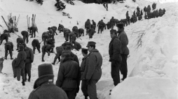 Akcja ratownicza w Białym Jarze 20 marca 1968 r. Fot. PAP/CAF