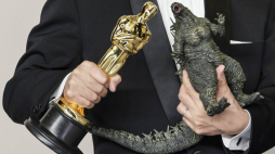 Masaki Takahashi, zdobywca Oskara za efekty specjalne w filmie 'Godzilla Minus One,' podczas 96 gali oskarowej w Dolby Theatre w Los Angeles. PAP/EPA/A. Dinner