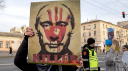 Protest przed rosyjską ambasadą w Mołdawii w 2. rocznicę pełnoskalowej inwazji Rosji na Ukrainę. 24.02.2024. Fot. PAP/EPA
