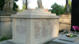 Cmentarz Łyczakowski we Lwowie. Pomnik Gabrieli Zapolskiej. Źródło: MKiDN