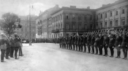 Nadanie oficerom Krzyży Walecznych za walki w Legionach Polskich i wojnę w 1922 r. Źródło: NAC