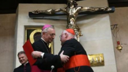 Arcybiskup Stanisław Gądecki (L) i kardynał Reinhard Marx. Częstochowa, 22.11.2015. Fot. PAP/W. Deska 