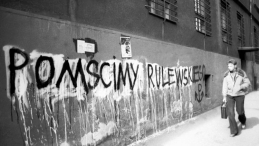 Napis na ścianie budynku w Bydgoszczy. Marzec 1981 r. Fot. PAP/G. Rogiński