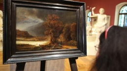 Obraz Rembrandta "Krajobraz z miłosiernym Samarytaninem". Fot. PAP/S. Rozpędzik 