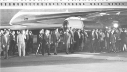 Warszawa 09.07.1989. Wizyta prezydenta Stanów Zjednoczonych Ameryki Północnej George'a Busha w Polsce (9-11.07.1989). PAP/C. Słomiński