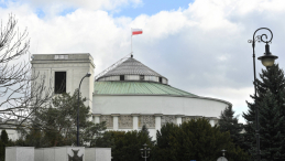 Budynek Sejmu w stolicy. Fot. PAP/R. Pietruszka