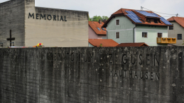 Pozostałości nazistowskiego obozu koncentracyjnego KZ-Mauthausen-Gusen na terenie Gusen. Fot. PAP/J. Kamiński