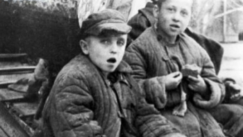 Polskie dzieci w ZSRS. Lata 1941-1942. Fot. NAC