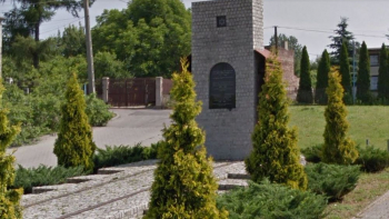 Miejsce pamięci po getcie na placu Bohaterów Getta w Będzinie. Źródło: Google Maps - Street View