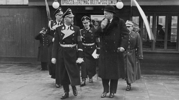 Wizyta szefa policji niemieckiej Reichsführera SS Heinricha Himmlera (L) w Warszawie. 02.1939. Fot. NAC