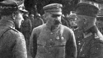 Józef Piłsudski i Edward Śmigły-Rydz przed bitwą nad Niemnem. Źródło: Wikimedia Commons