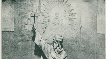 Pomnik ks. Augustyna Kordeckiego w kościele św. Krzyża w Łodzi. Ok. 1925 r. Źródło: CBN Polona